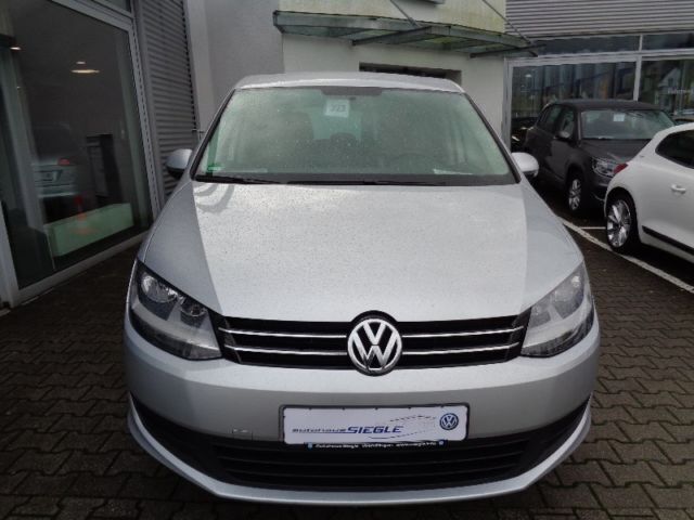 Gebraucht VW Sharan 140 PS (102 kW) 2013 Silber metallic Van / Kleinbus