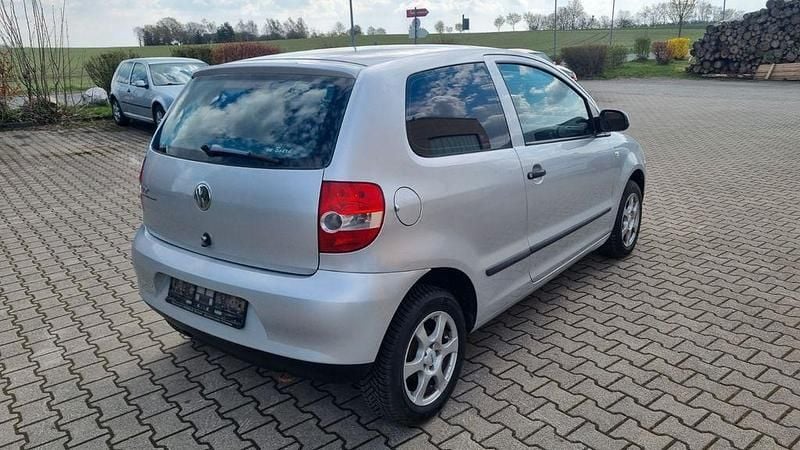 Second-hand VW Fox Basis 75 CP (55 kW) 2006 Argintiu Hatchback