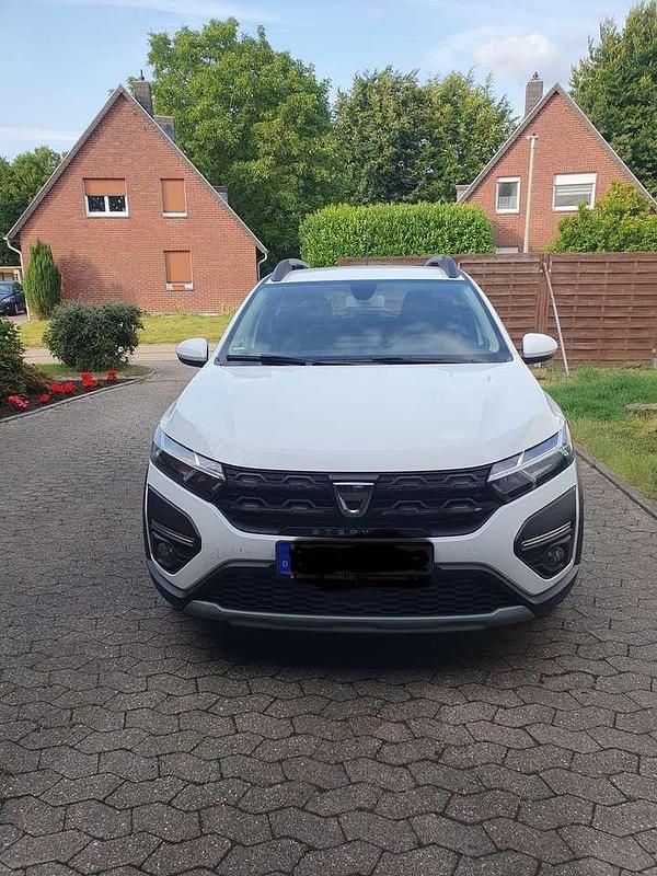 Weiß Gebraucht 2021 Dacia Sandero Stepway Kleinwagen | 10.500 € (Fairer Preis) - Bild 1/4