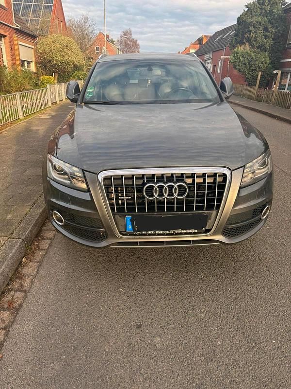 Grau Gebraucht 2010 Audi Q5 S-Line SUV | 9.000 € (Superpreis) - Bild 1/4
