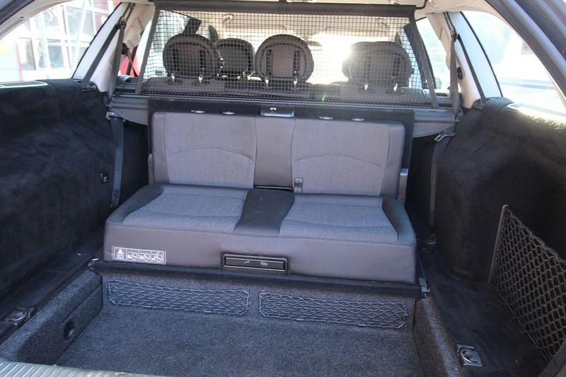 Gebraucht Mercedes E320 Avantgarde 224 PS (164 kW) 2006 Grau Kombi