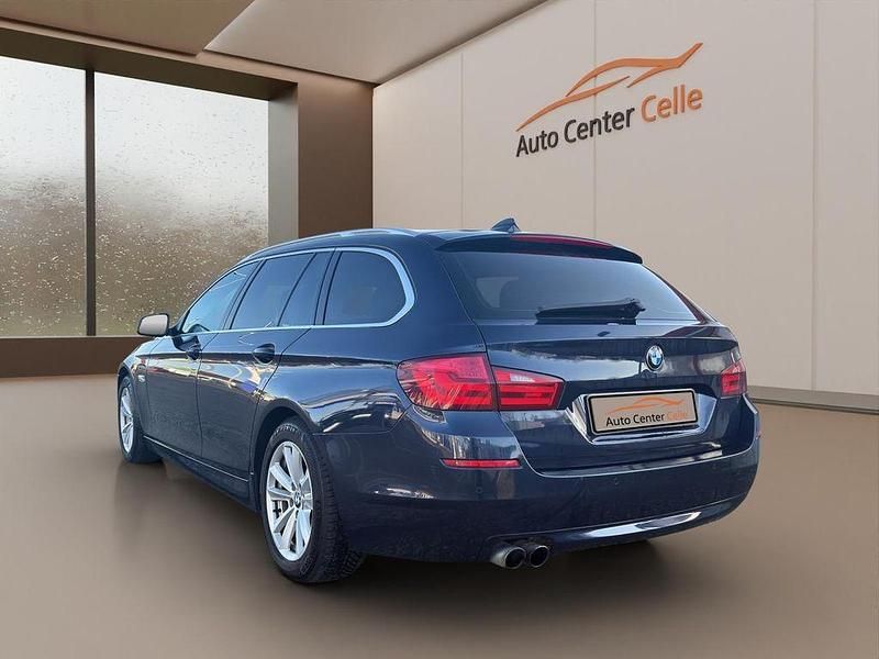 Gebraucht BMW 523 Sport Line 204 PS (150 kW) 2011 Blau Kombi