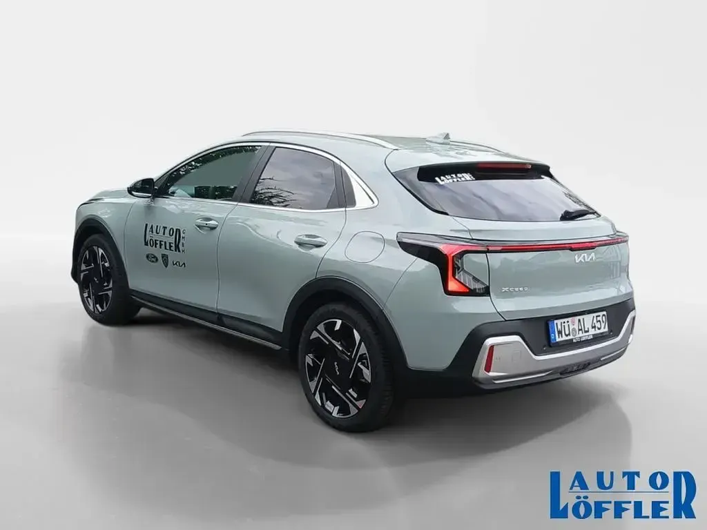 Neu Kia XCeed 204 PS (150 kW) 2026 Grau SUV