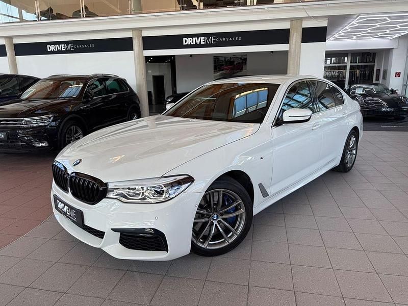 Weiß Gebraucht 2020 BMW 540 M Sport Limousine | 34.999 € (Fairer Preis) - Bild 1/4