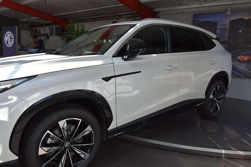 Neu MG HS Luxury 224 PS (164 kW) 2026 Pearl white SUV