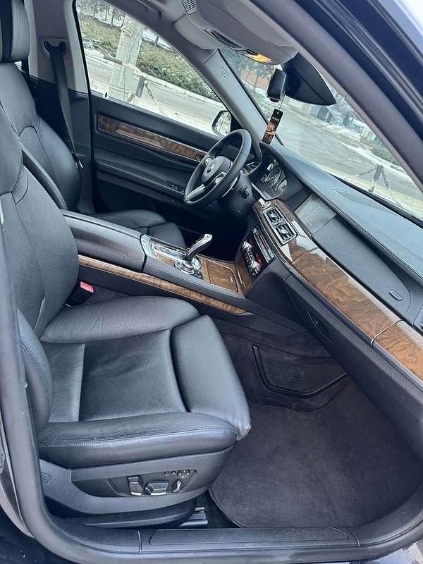 Gebraucht BMW 730 245 PS (180 kW) 2009 Limousine