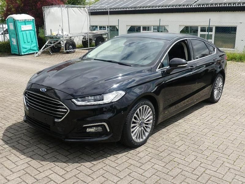 Schwarz Gebraucht 2022 Ford Mondeo Titanium Limousine | 21.950 € (Fairer Preis) - Bild 1/4
