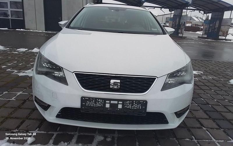 Weiß Gebraucht 2015 Seat Leon ST Style Kombi | 4.900 € - Bild 1/4