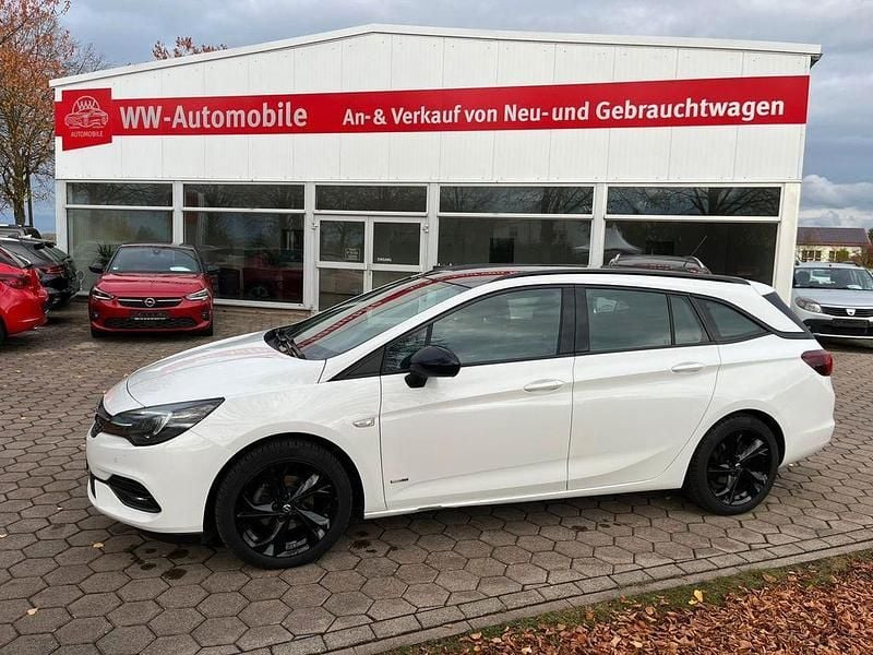 Weiß Gebraucht 2022 Opel Astra Design & Tech Kombi | 8.700 € (Guter Preis) - Bild 1/4