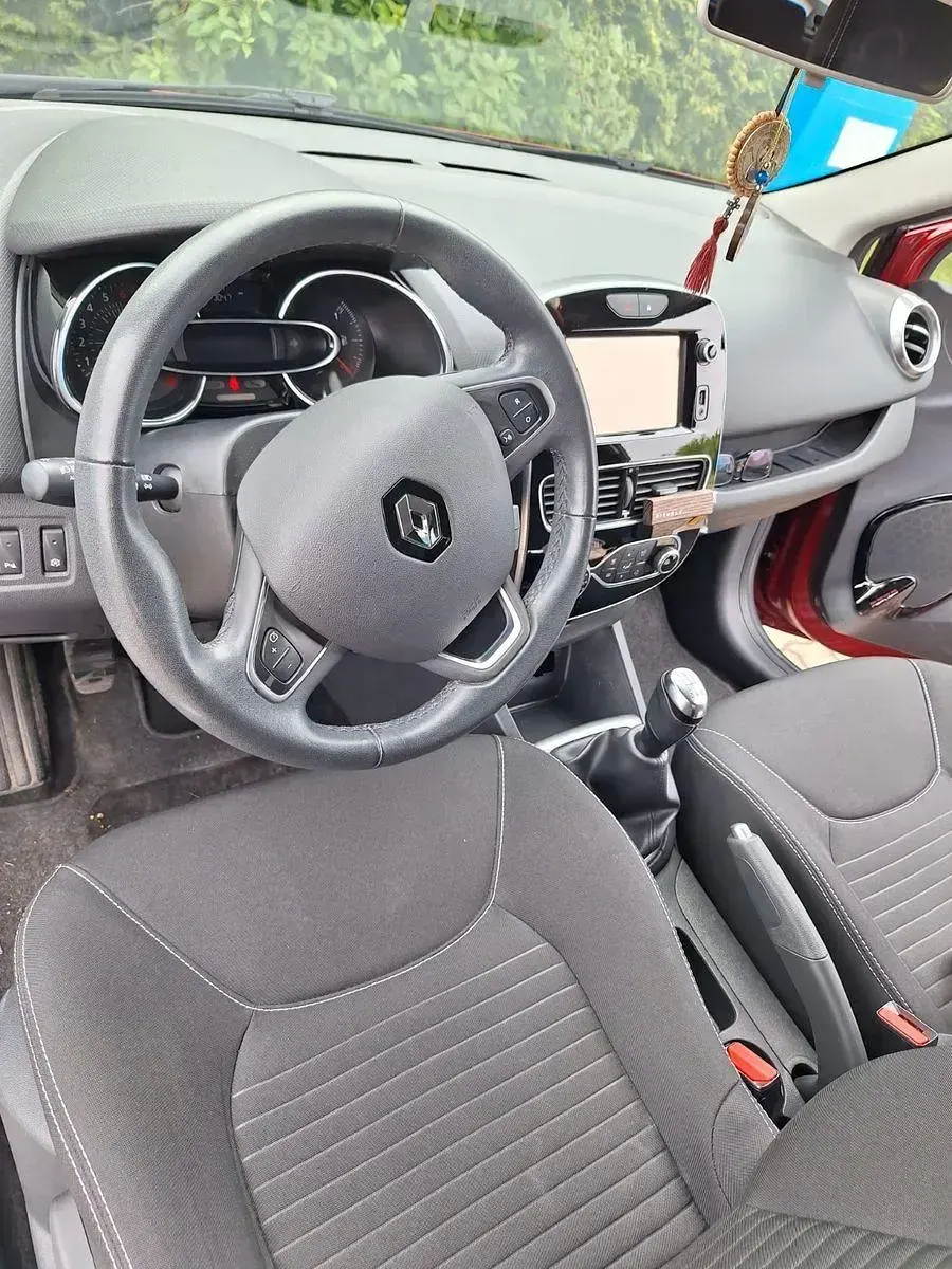 Gebraucht Renault Clio Life 73 PS (53 kW) 2017 Rot Kleinwagen