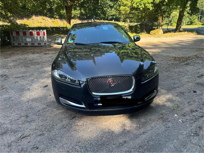 Schwarz Gebraucht 2012 Jaguar XF Limousine | 8.690 € (Fairer Preis) - Bild 1/4