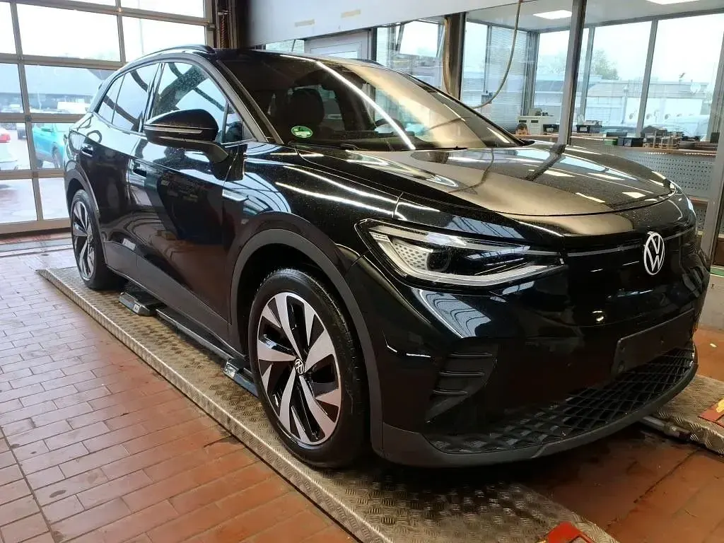 Gebraucht VW ID.4 Pro Performance 150 kW (204 PS) 2023 Grenadillschwarz SUV