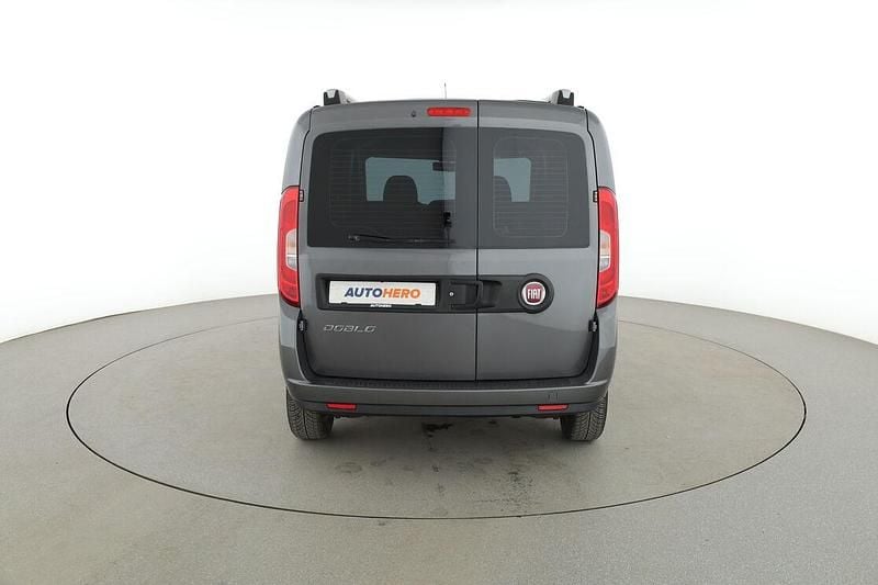 Gebraucht Fiat Doblò 95 PS (69 kW) 2018 Grau Van / Kleinbus