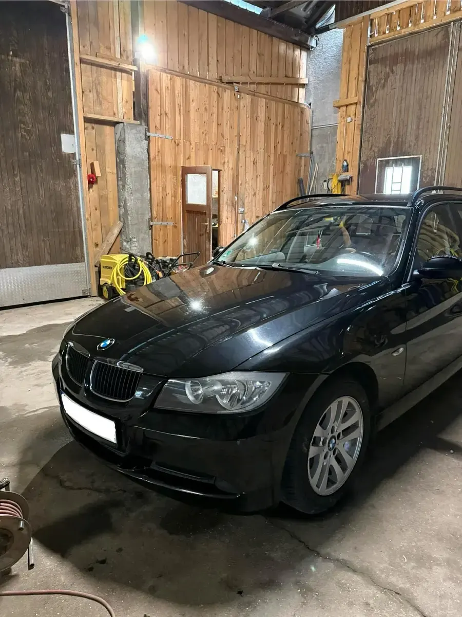 Gebraucht BMW 318 143 PS (105 kW) 2006 Schwarz Kombi