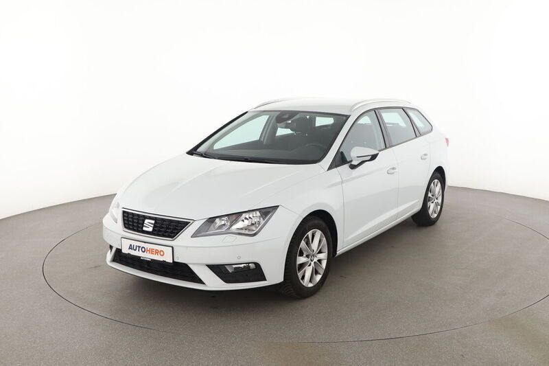 Weiß Gebraucht 2018 Seat Leon Style Kombi | 15.110 € - Bild 1/4