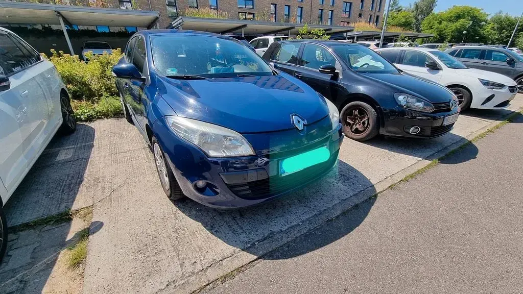 Gebraucht Renault Mégane Expression 101 PS (74 kW) 2010 Blau Limousine