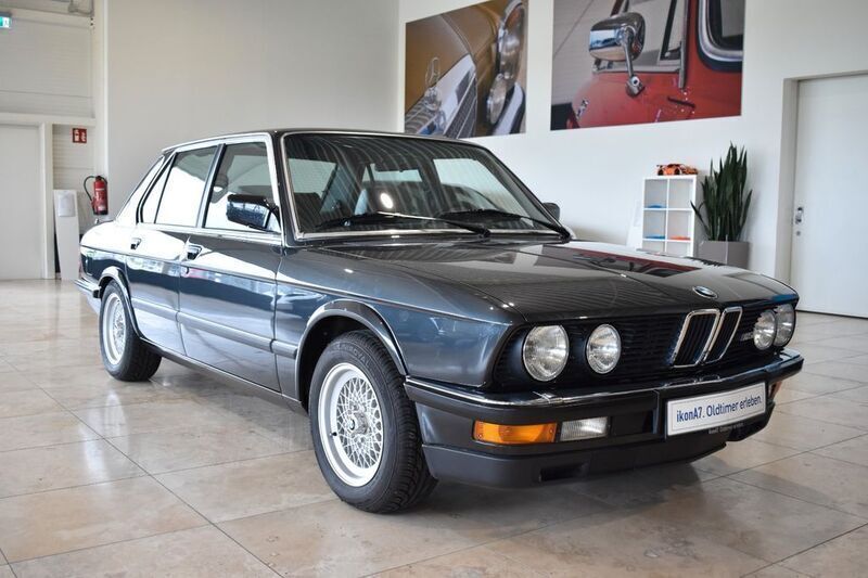 Schwarz Gebraucht 1986 BMW M5 Performance Limousine | 94.777 € - Bild 1/4