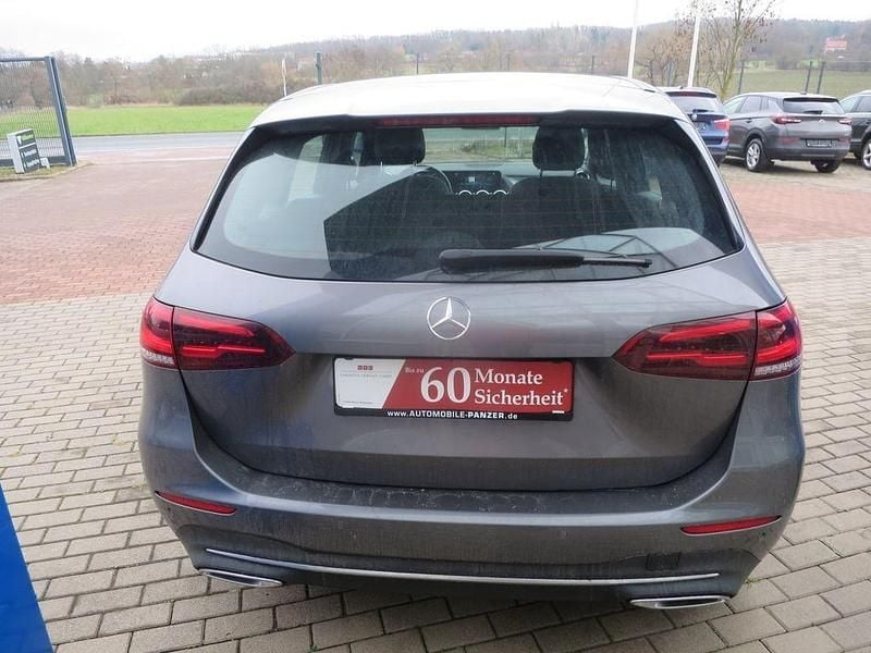 Gebraucht Mercedes B220 Progressive 190 PS (139 kW) 2022 Grau Van / Kleinbus