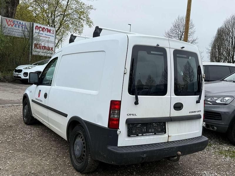 Gebraucht Opel Combo 75 PS (55 kW) 2009 Casabl/arctic/eisweiss/kaolin Van / Kleinbus
