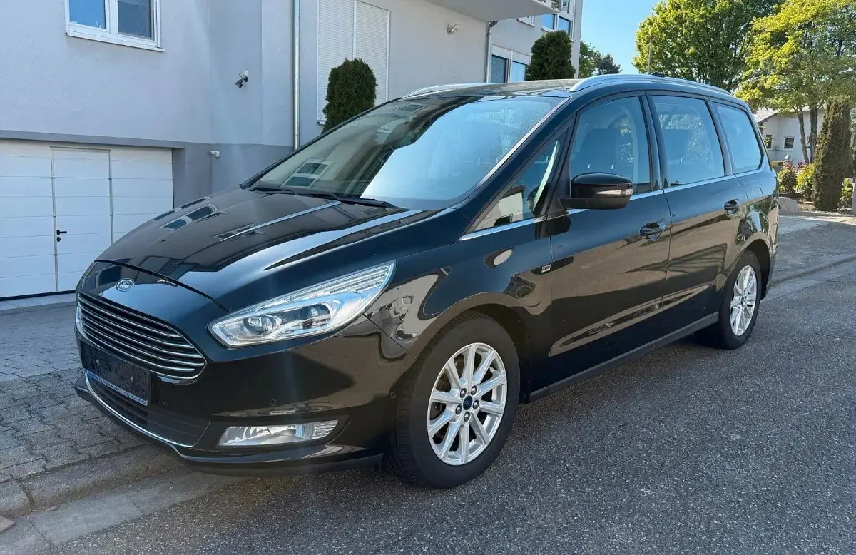 Gebraucht Ford Galaxy Titanium 179 PS (131 kW) 2018 Schwarz Van / Kleinbus