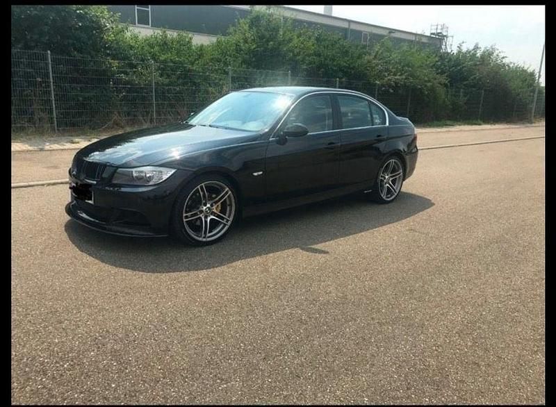 Schwarz Gebraucht 2005 BMW 325 Performance Limousine | 11.200 € - Bild 1/4