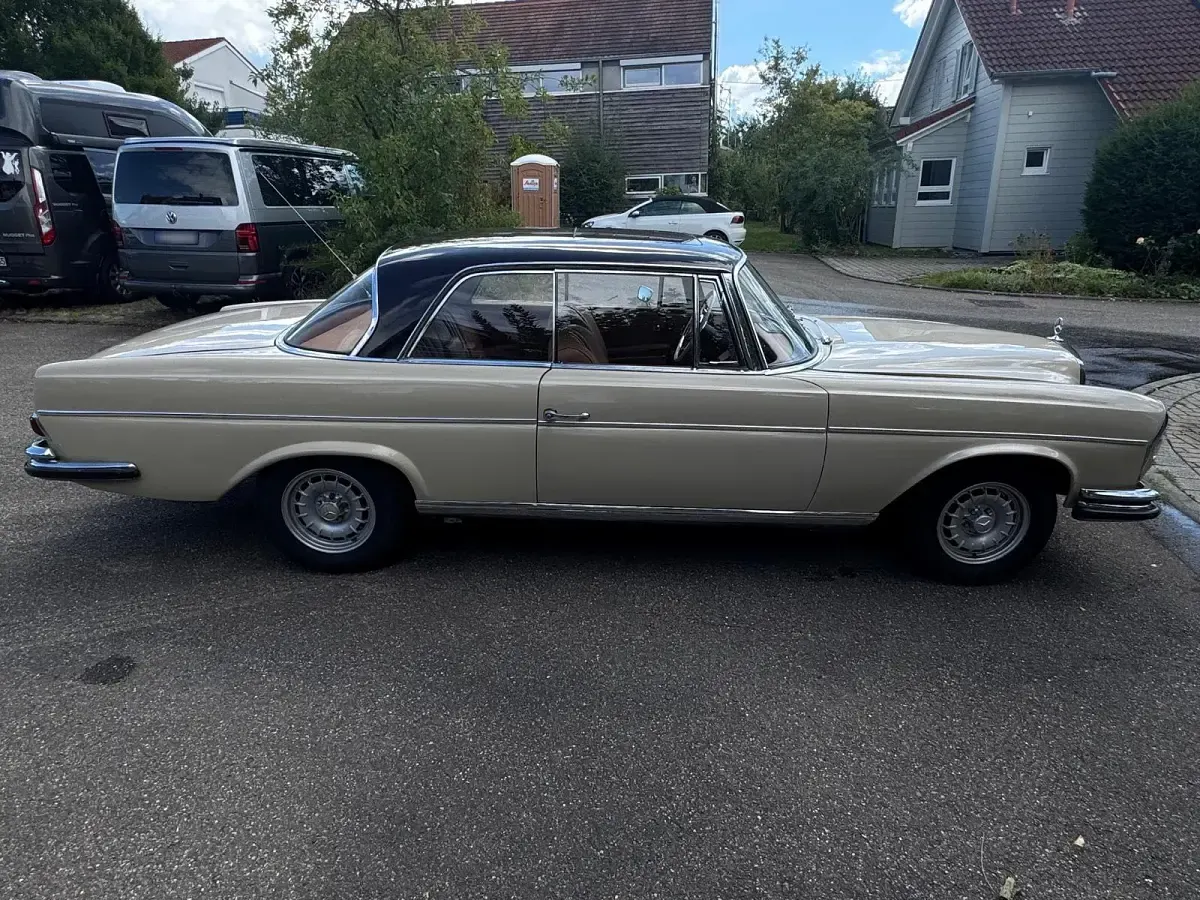 Gebraucht Mercedes W111 120 PS (88 kW) 1964 Beige Coupé