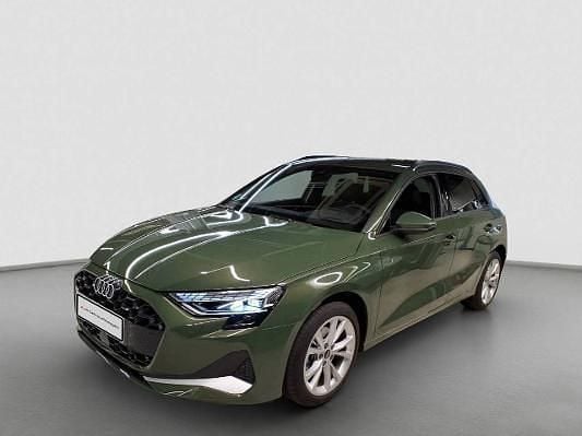 Grün Gebraucht 2024 Audi A3 Sportback Advanced Plus Kombi | 32.430 € (Etwas zu teuer) - Bild 1/2