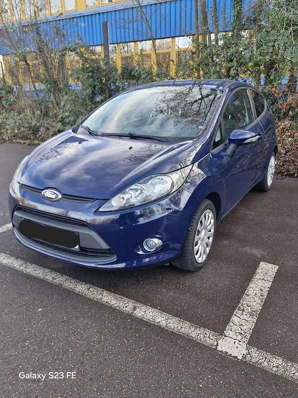 Gebraucht Ford Fiesta Trend 60 PS (44 kW) 2011 Blau Kleinwagen
