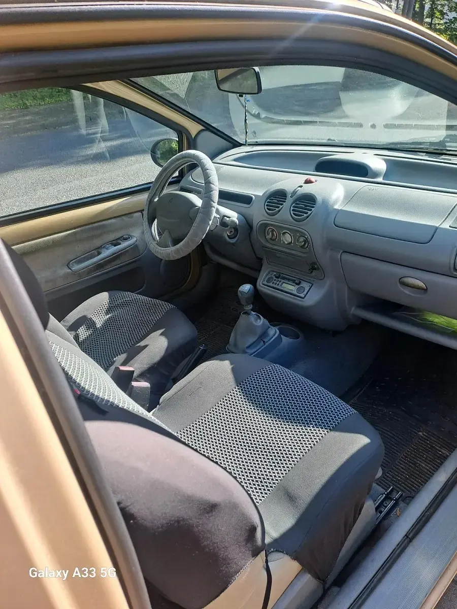 Gebraucht Renault Twingo 70 PS (51 kW) 2003 Gold Kleinwagen