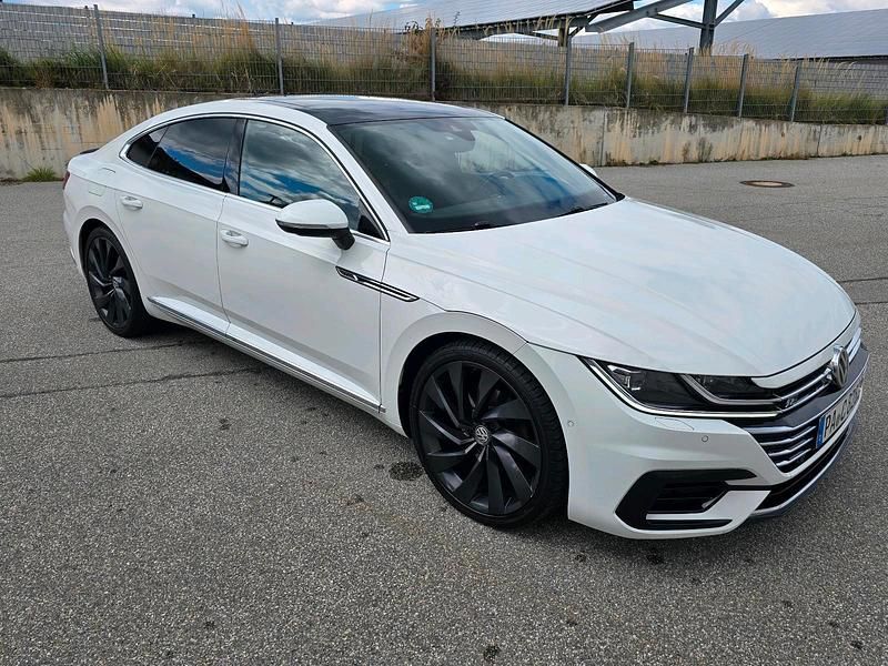 Weiß Gebraucht 2018 VW Arteon R-line Limousine | 24.999 € (Etwas zu teuer) - Bild 1/4