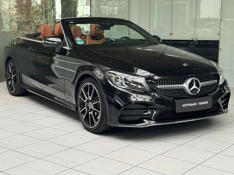 Schwarz Gebraucht 2019 Mercedes C300 AMG line Cabrio | 37.390 € (Fairer Preis) - Bild 1/4