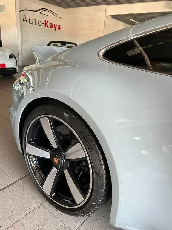 Neu Porsche 911 Sport Classic Sport 551 PS (405 kW) 2026 Grau