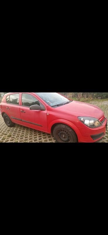 Rot Gebraucht 2004 Opel Astra Limousine | 500 € (Superpreis) - Bild 1/4