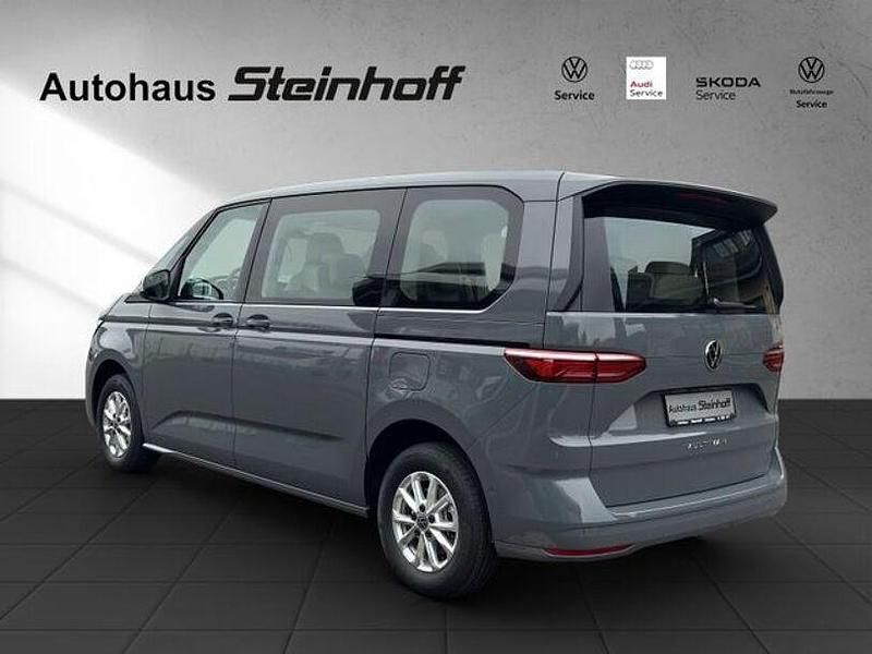 Second-hand VW Multivan 110 CP (80 kW) 2022 Argintiu Monovolum