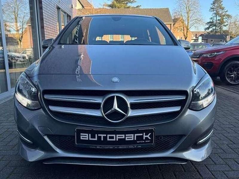 Gebraucht Mercedes B180 Style 122 PS (89 kW) 2016 Grau Van / Kleinbus