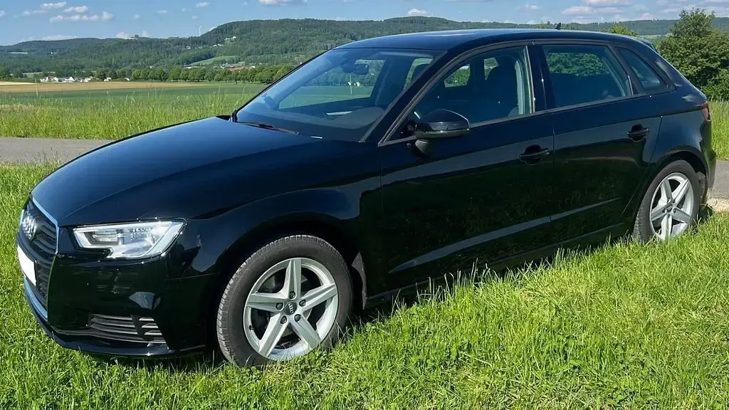 Gebraucht Audi A3 Design 150 PS (110 kW) 2020 Schwarz Limousine