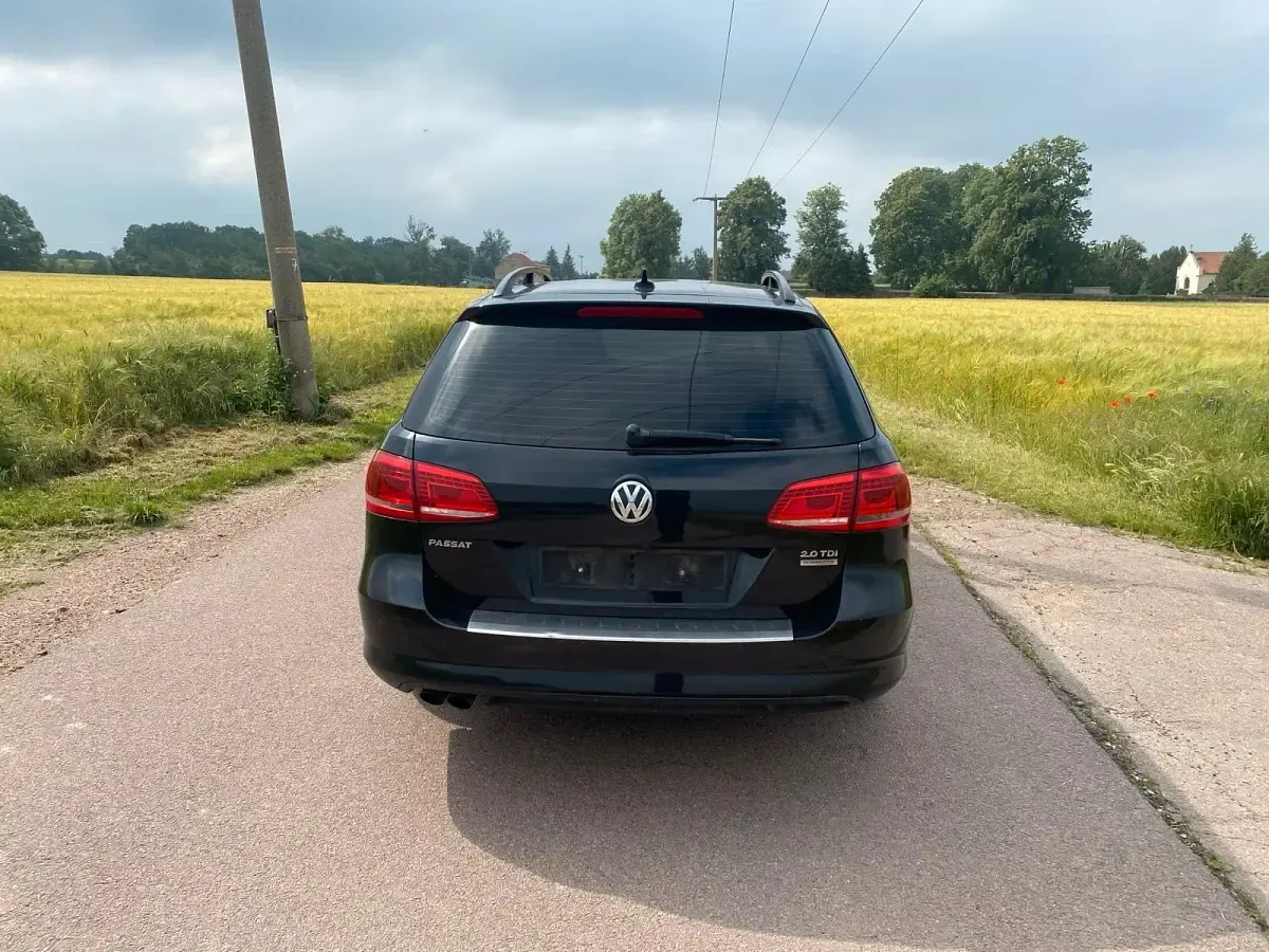 Używany VW Passat 140 KM (102 kW) 2014 Czarny Kombi