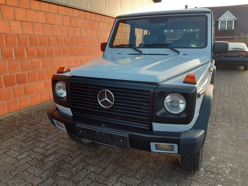 Gebraucht Mercedes G300 113 PS (83 kW) 1991 Grau SUV