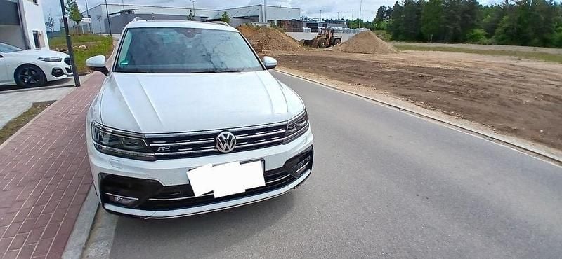 Weiß Gebraucht 2017 VW Tiguan Highline SUV | 22.900 € (Superpreis) - Bild 1/4
