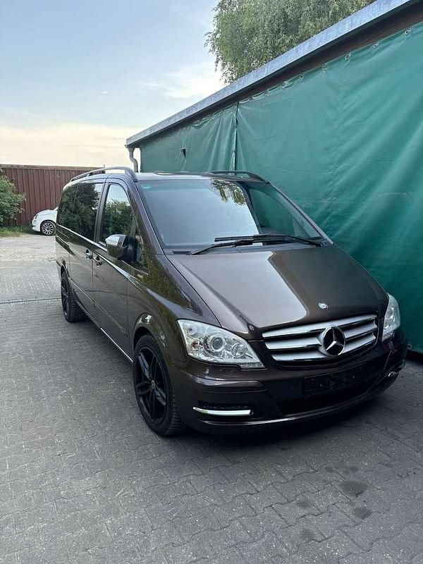 Gebraucht 2013 Mercedes Viano Van / Kleinbus | 21.900 € (Teuer) - Bild 1/4