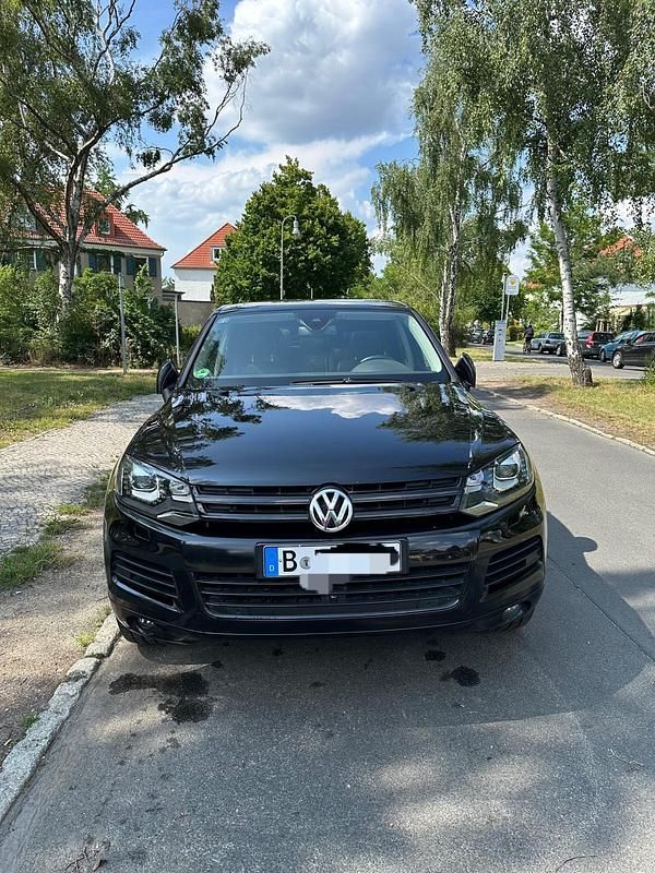 Schwarz Gebraucht 2013 VW Touareg Exclusive SUV | 15.800 € (Fairer Preis) - Bild 1/4