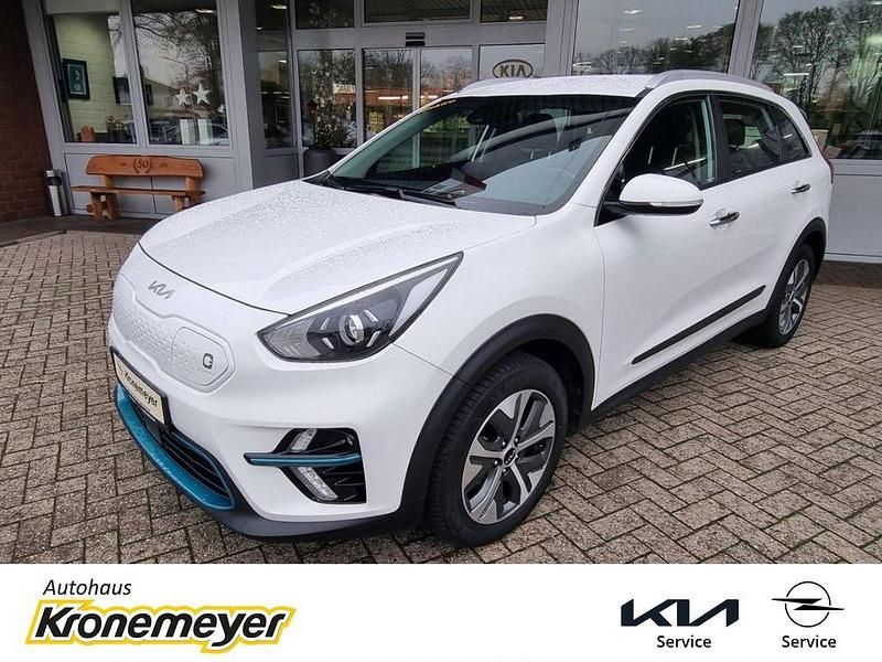 Gebraucht Kia e-Niro Vision 150 kW (204 PS) 2022 Weiss SUV