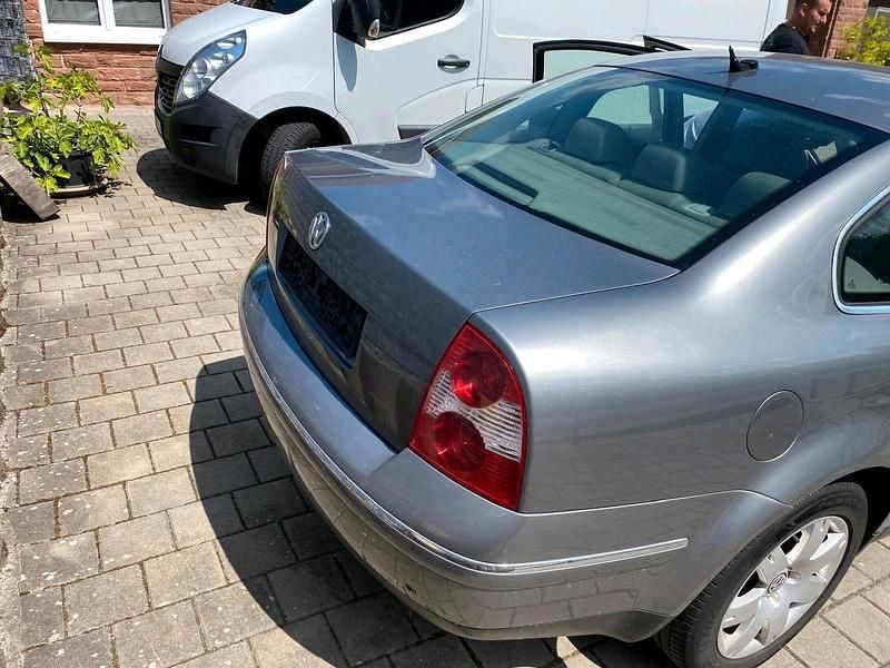 Gebraucht VW Passat 180 PS (132 kW) 2003 Silber Limousine