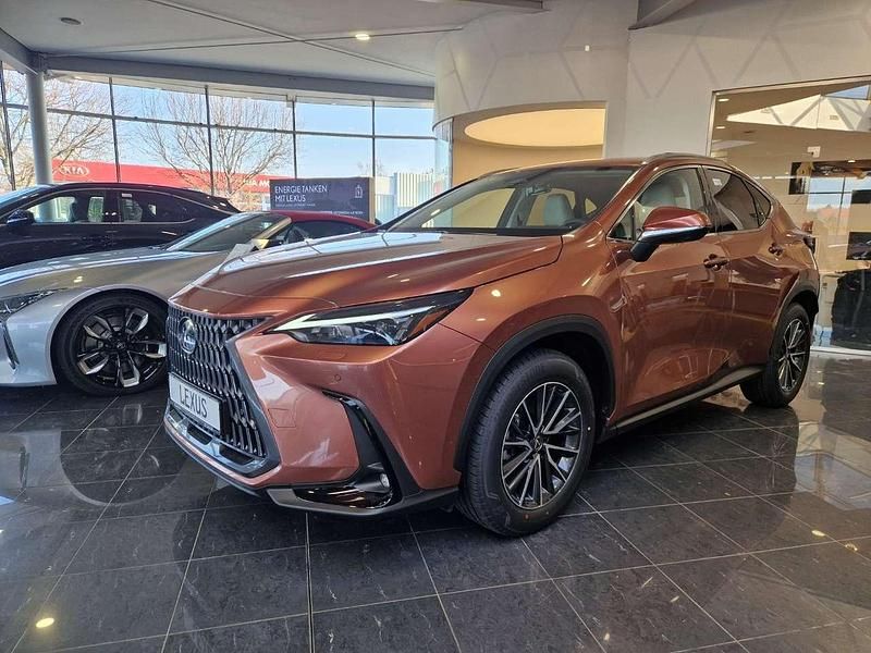 Kupferrot Neu 2026 Lexus NX350h Executive Line SUV | 58.680 € (Teuer) - Bild 1/4
