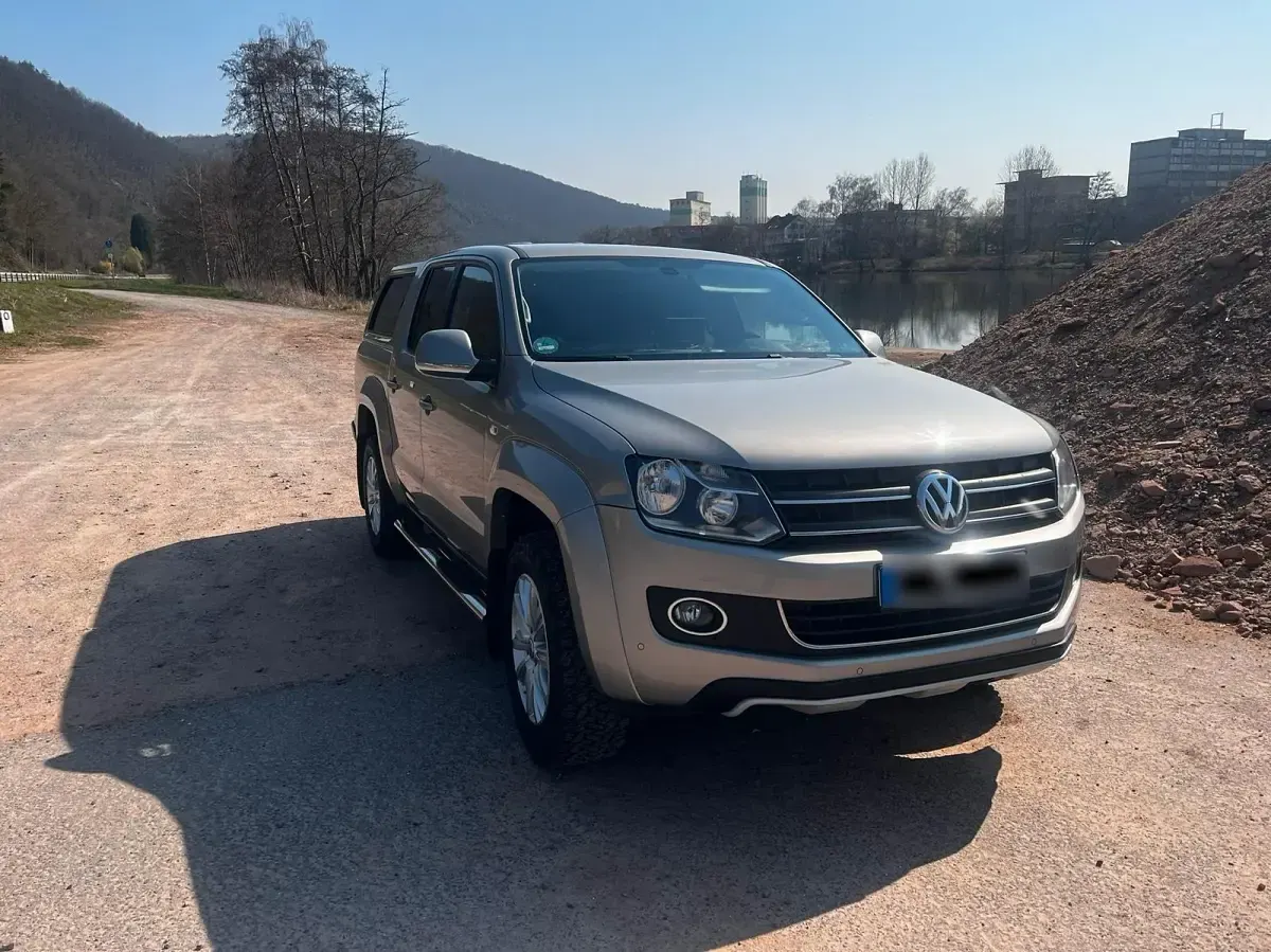 Gebraucht VW Amarok Highline 199 PS (146 kW) 2013 Gold Pickup