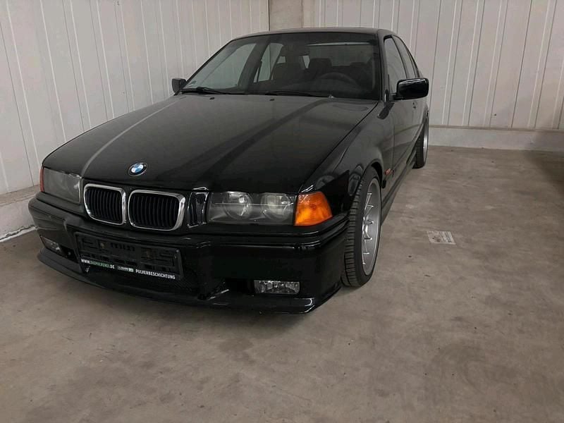 Gebraucht BMW 323 170 PS (125 kW) 1997 Schwarz Limousine