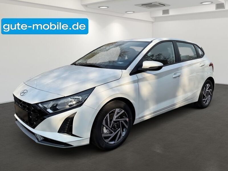 Weiß Neu 2025 Hyundai i20 Trend Limousine | 20.490 € (Fairer Preis) - Bild 1/4