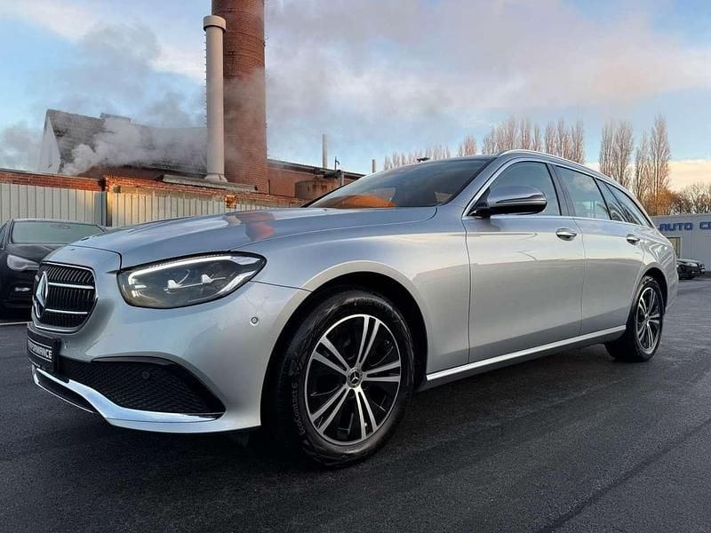 Hightechsilber metallic Gebraucht 2022 Mercedes E220 Kombi | 23.900 € (Superpreis) - Bild 1/4