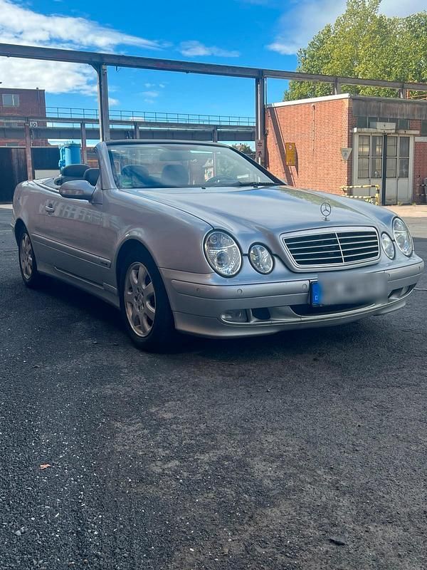 Silber Gebraucht 2001 Mercedes CLK200 Cabrio | 3.399 € (Superpreis) - Bild 1/4