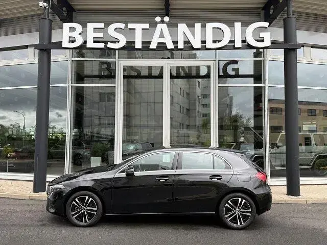 Gebraucht Mercedes A200 Progressive 163 PS (119 kW) 2025 Lack kosmosschwarz